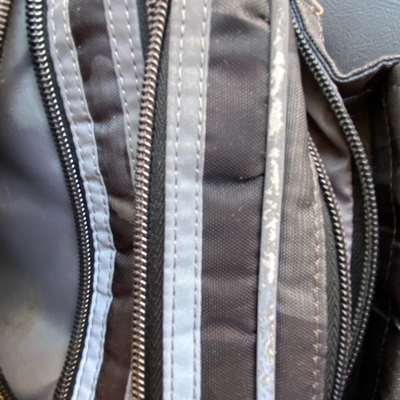 Lug Boxcar crossbody - Picture 7 of 12